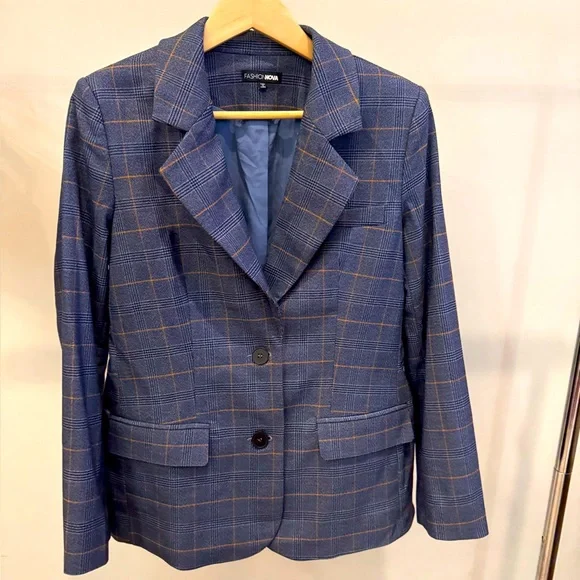 Blue and brown jacket and skirt set. Oversized jacket with mini pleated skort. - Picture 2 of 5